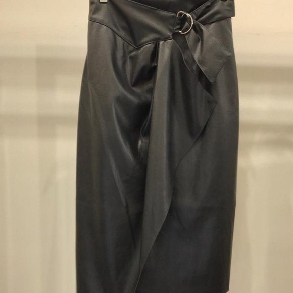 NWT Faux leather midi skirt - Picture 6 of 8